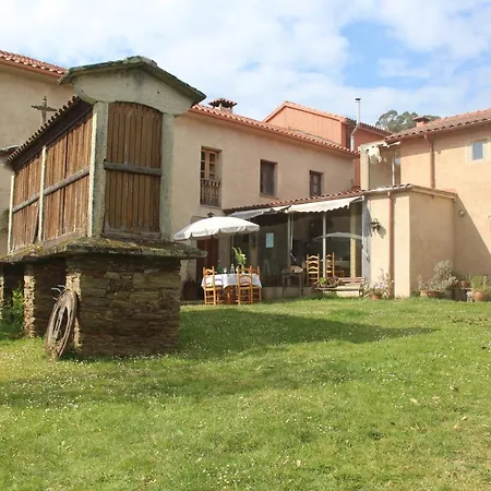 Casa Pousadoira Casa de Campo *