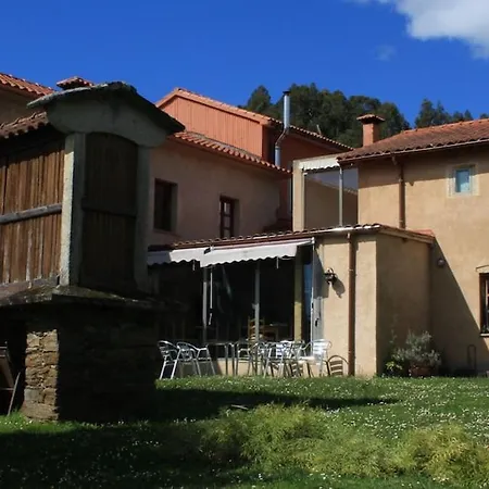 Casa Pousadoira Casa de Campo *
